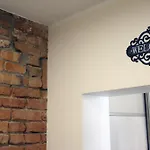 Stella's Kappeli - Near Bus Station And Airport - Near Bus Tram Stops - Free Parking, Wifi And Netflix - New Renovation Tallinn