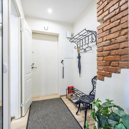 Stella's Kappeli - Near Bus Station And Airport - Near Bus Tram Stops - Free Parking, Wifi And Netflix - New Renovation Appartamento *