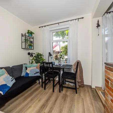 Stella's Kappeli - Near Bus Station And Airport - Near Bus Tram Stops - Free Parking, Wifi And Netflix - New Renovation Таллінн