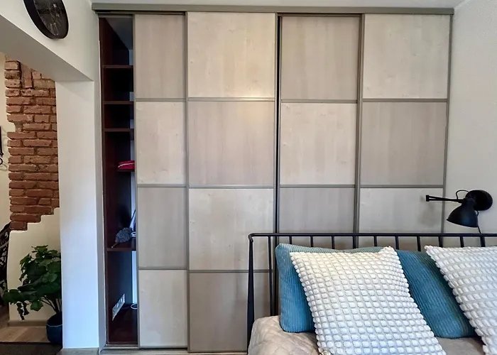 Lejlighed Stella's Kappeli - Near Bus Station And Airport - Near Bus Tram Stops - Free Parking, Wifi And Netflix - New Renovation *