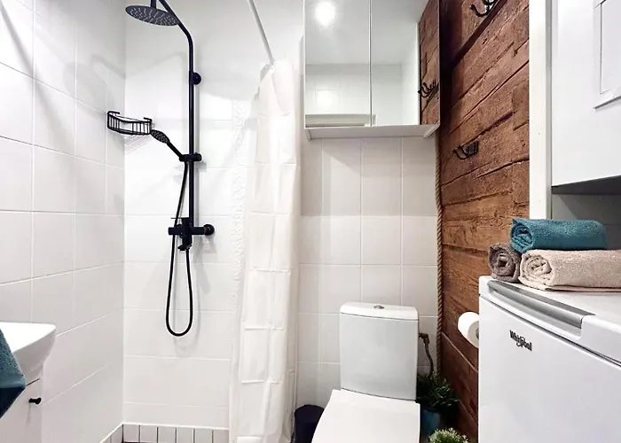 Lägenhet Stella's Kappeli - Near Bus Station And Airport - Near Bus Tram Stops - Free Parking, Wifi And Netflix - New Renovation