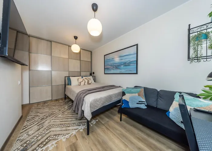 Stella's Kappeli - Near Bus Station And Airport - Near Bus Tram Stops - Free Parking, Wifi And Netflix - New Renovation *