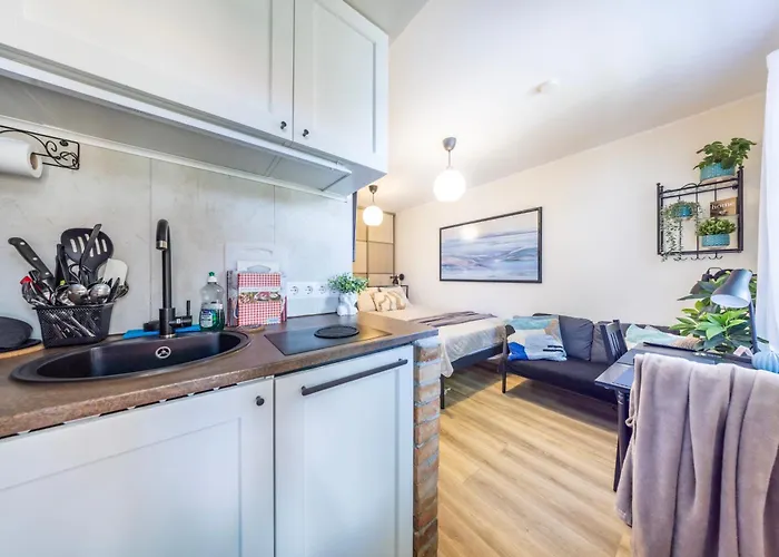 Stella's Kappeli - Near Bus Station And Airport - Near Bus Tram Stops - Free Parking, Wifi And Netflix - New Renovation Lägenhet