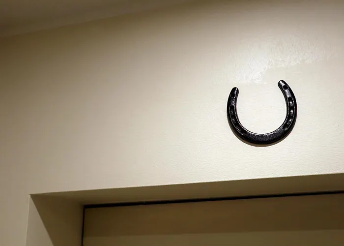 Stella's Kappeli - Near Bus Station And Airport - Near Bus Tram Stops - Free Parking, Wifi And Netflix - New Renovation Tallinn